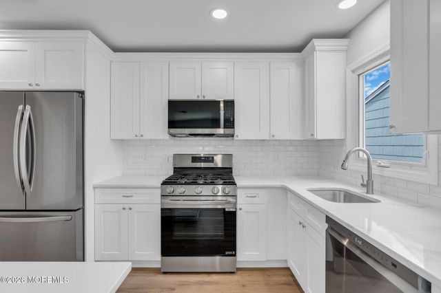 6 Coventry Road, Toms River, NJ 08757
