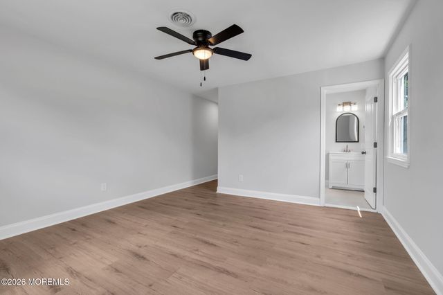 6 Coventry Road, Toms River, NJ 08757