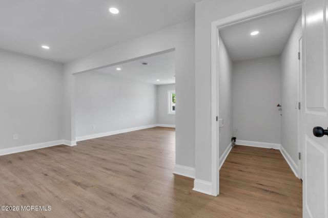 6 Coventry Road, Toms River, NJ 08757