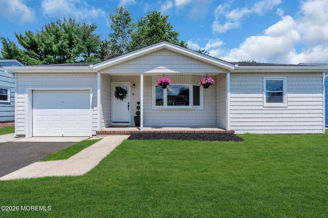 6 Coventry Road, Toms River, NJ 08757
