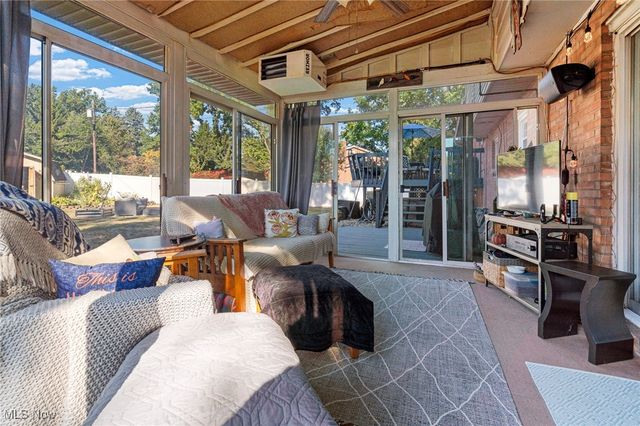 4277 Skycrest Drive NW, Canton, OH 44718