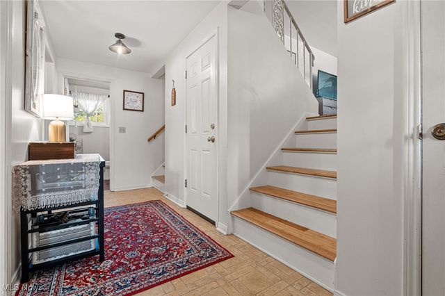 4277 Skycrest Drive NW, Canton, OH 44718