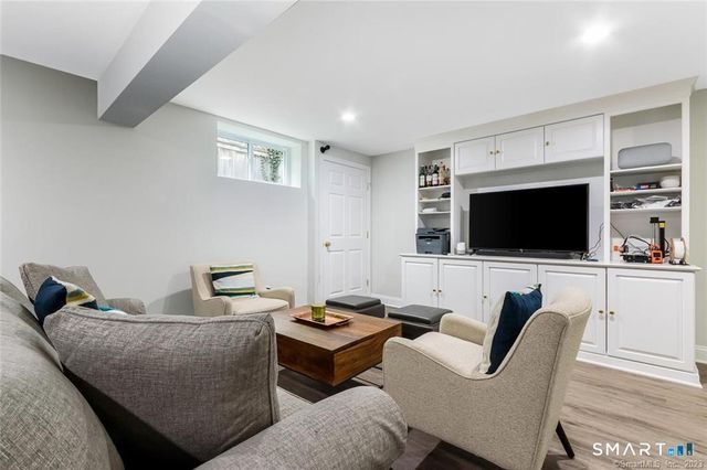 89 Noroton Avenue, Darien, CT 06820