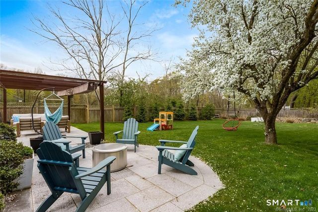 89 Noroton Avenue, Darien, CT 06820