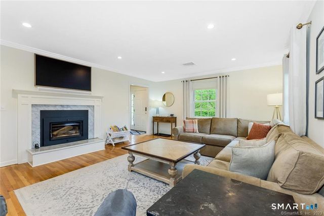 89 Noroton Avenue, Darien, CT 06820