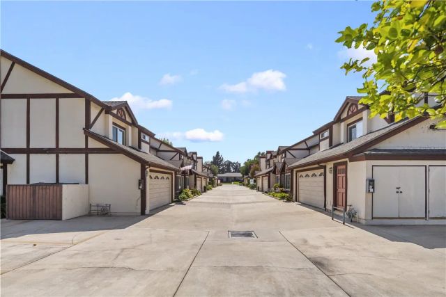 904 N 1st Avenue D, Arcadia, CA 91006
