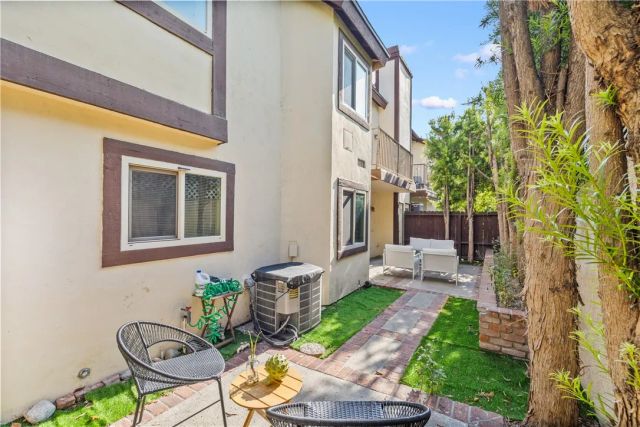 904 N 1st Avenue D, Arcadia, CA 91006