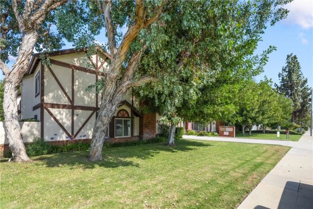 904 N 1st Avenue D, Arcadia, CA 91006