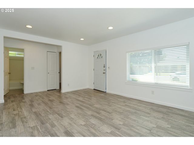 2650 Se 164TH Ave, Portland, OR 97236