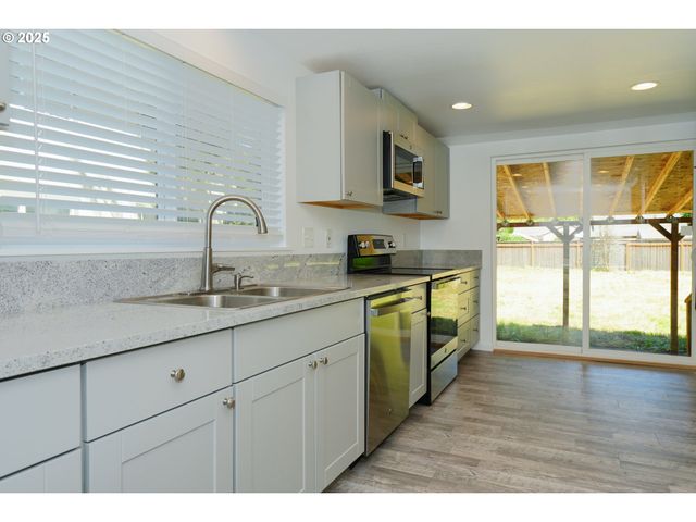 2650 Se 164TH Ave, Portland, OR 97236
