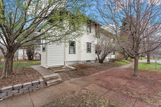 2017 Laurel Avenue, Saint Paul, MN 55104