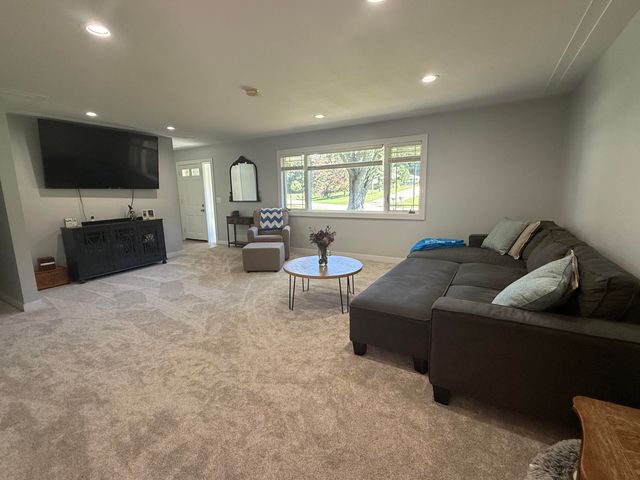 6817 Springbrook Lane, Cooper Twp, MI 49004