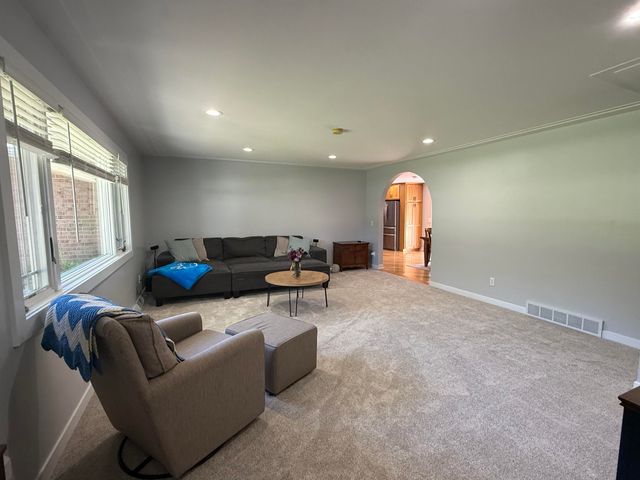 6817 Springbrook Lane, Cooper Twp, MI 49004