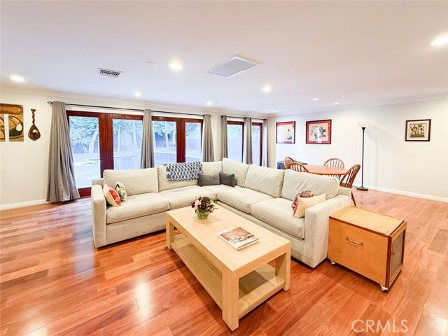 3325 Alginet, Encino (los Angeles), CA 91436