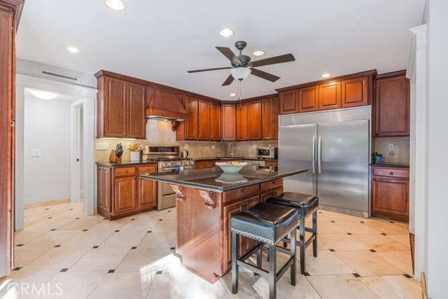 3325 Alginet, Encino (los Angeles), CA 91436