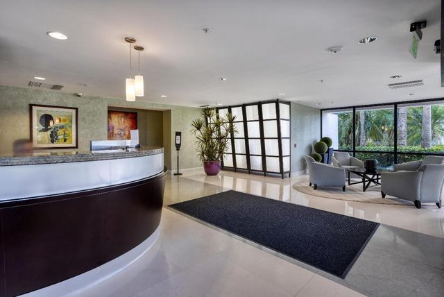 1800 S Ocean Boulevard 6-B, Boca Raton, FL 33432