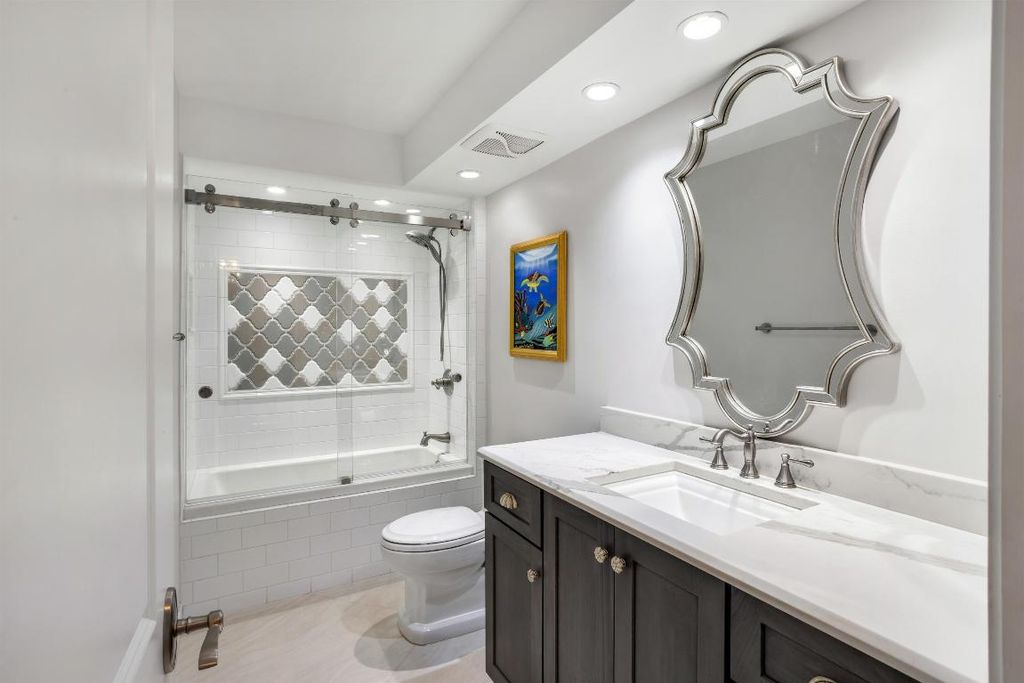 Image 18 of property listing at 1800 S Ocean Boulevard 6-B, Boca Raton, FL 33432