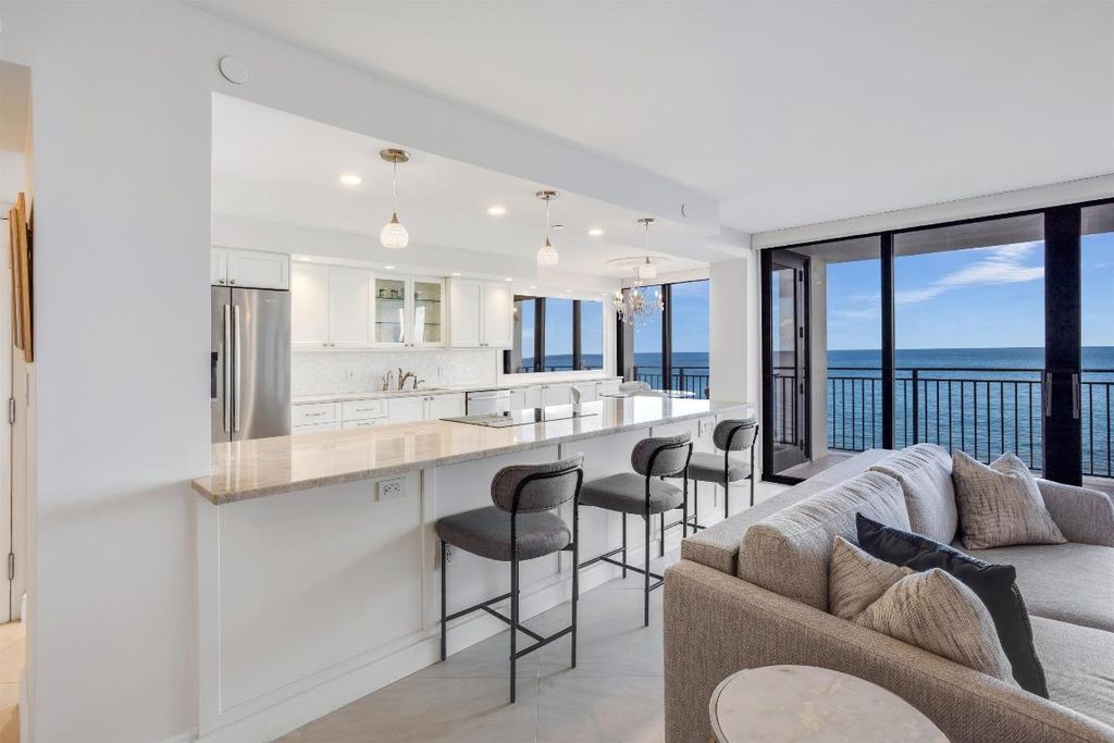 Image 7 of property listing at 1800 S Ocean Boulevard 6-B, Boca Raton, FL 33432