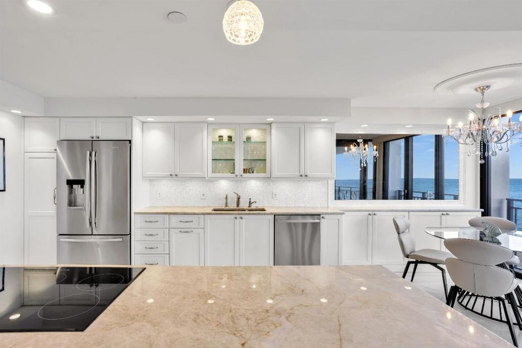 Image 9 of property listing at 1800 S Ocean Boulevard 6-B, Boca Raton, FL 33432