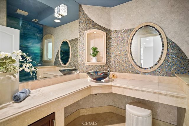 128 S Derby Circle, Anaheim Hills, CA 92808