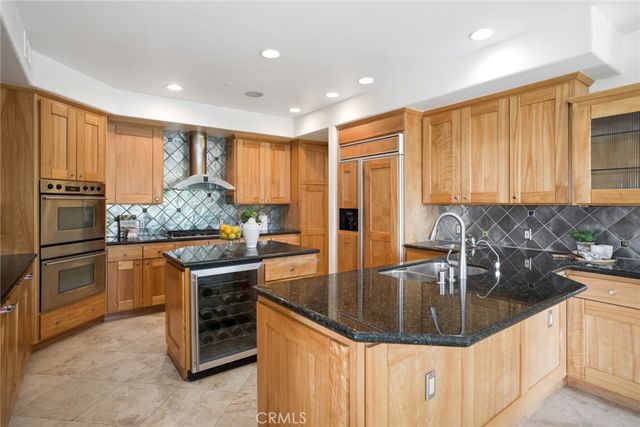 128 S Derby Circle, Anaheim Hills, CA 92808