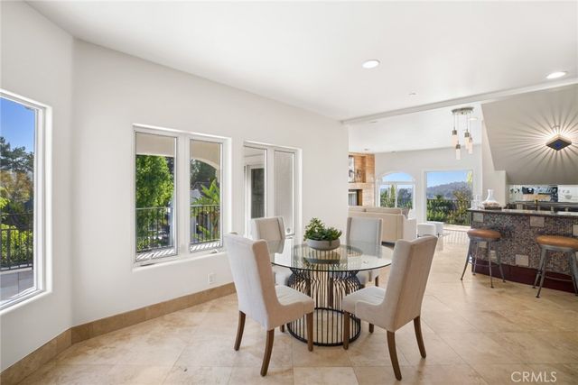 128 S Derby Circle, Anaheim Hills, CA 92808