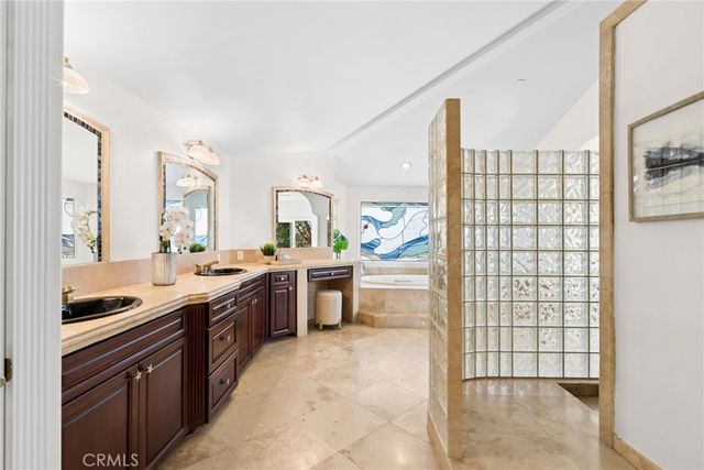 128 S Derby Circle, Anaheim Hills, CA 92808