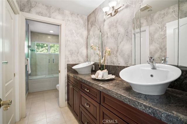 128 S Derby Circle, Anaheim Hills, CA 92808