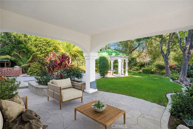 128 S Derby Circle, Anaheim Hills, CA 92808
