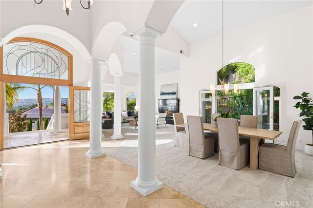 128 S Derby Circle, Anaheim Hills, CA 92808