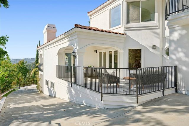 128 S Derby Circle, Anaheim Hills, CA 92808
