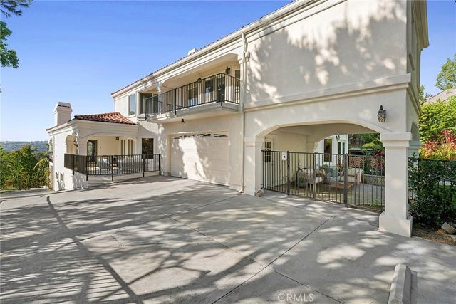 128 S Derby Circle, Anaheim Hills, CA 92808