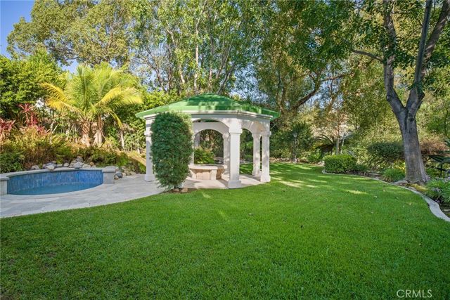 128 S Derby Circle, Anaheim Hills, CA 92808