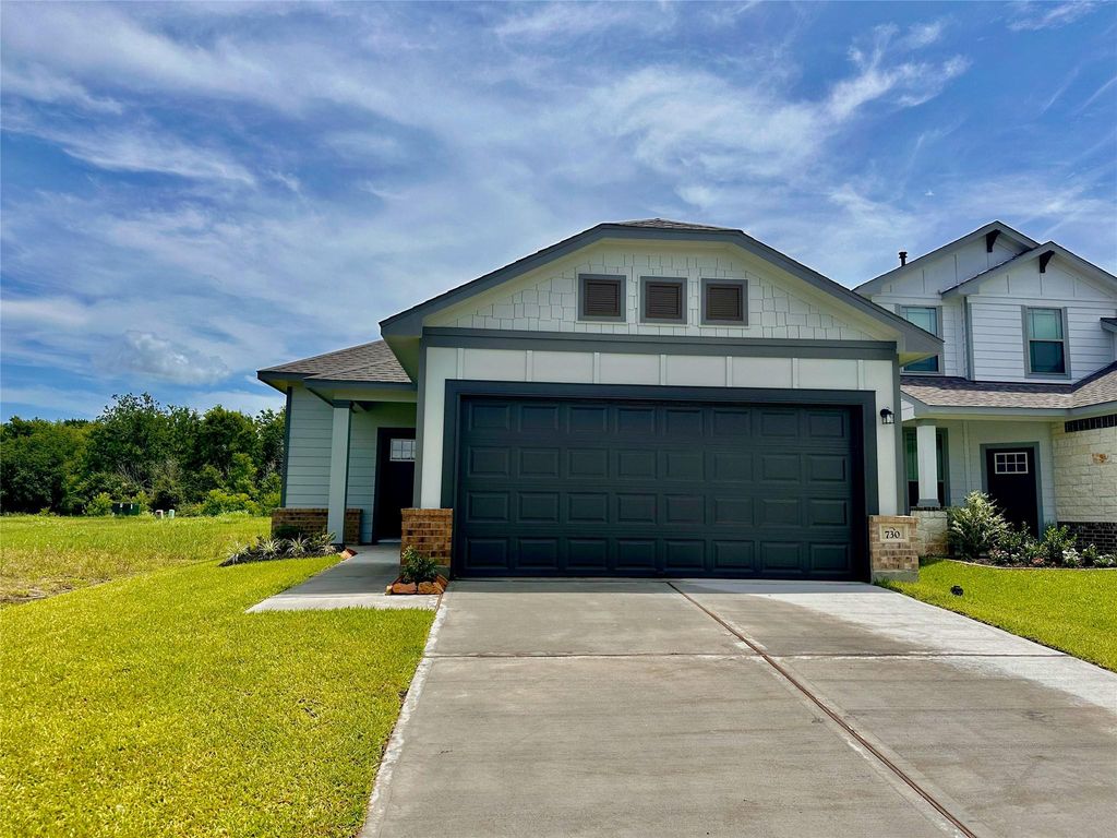 730 Tejas Village Parkway, Beasley, TX 77417