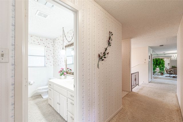 201 Peninsula Court, Granbury, TX 76048
