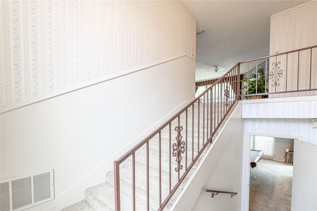 201 Peninsula Court, Granbury, TX 76048
