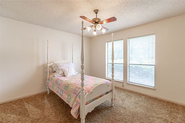 201 Peninsula Court, Granbury, TX 76048