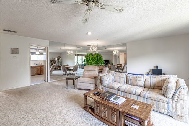 201 Peninsula Court, Granbury, TX 76048