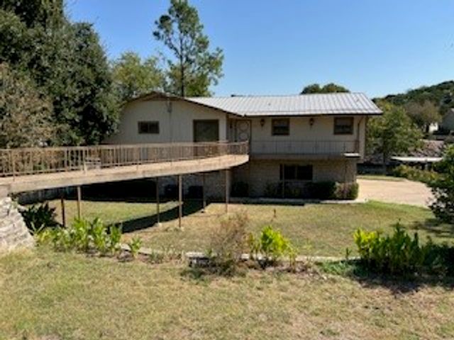 201 Peninsula Court, Granbury, TX 76048