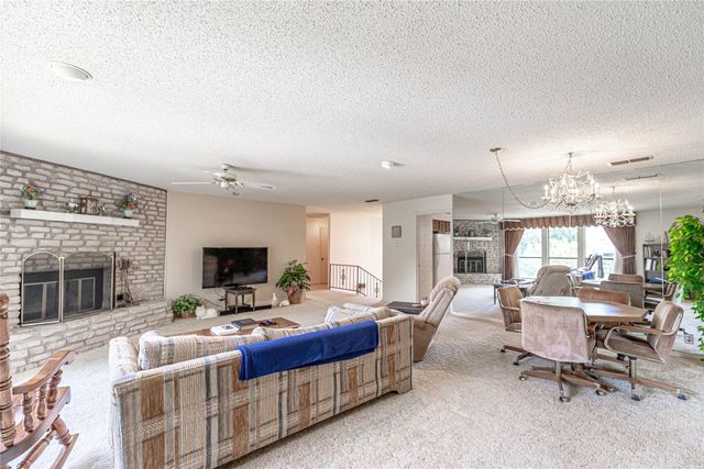 201 Peninsula Court, Granbury, TX 76048