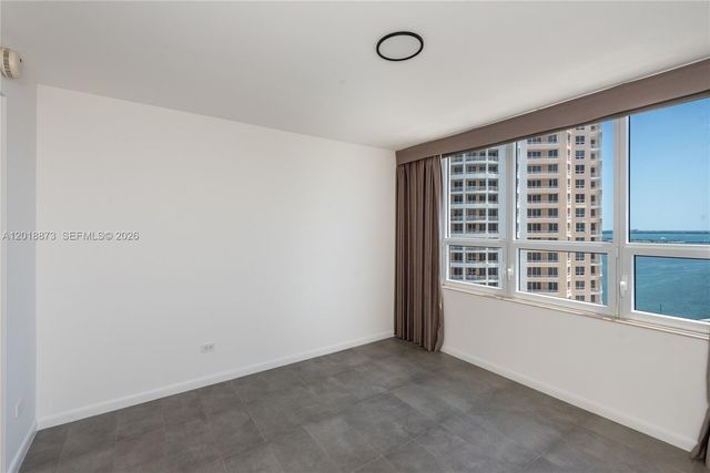 848 Brickell Key Dr 2703, Miami, FL 33131