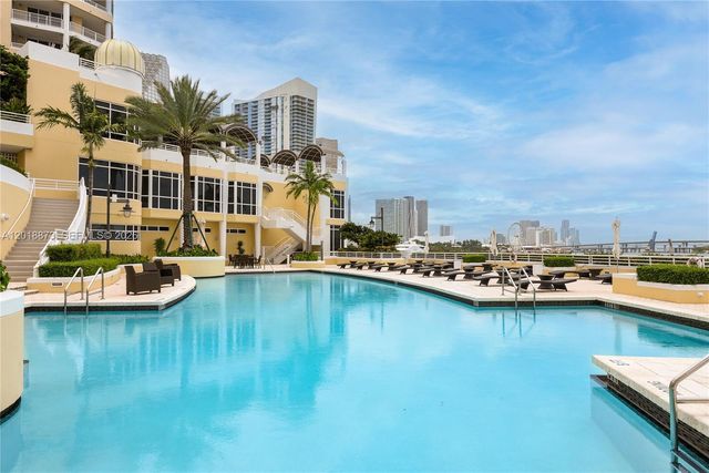 848 Brickell Key Dr 2703, Miami, FL 33131