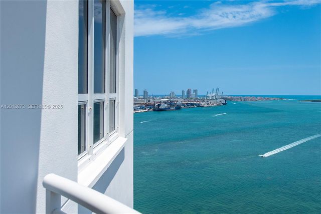 848 Brickell Key Dr 2703, Miami, FL 33131