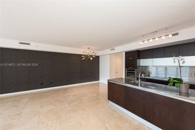 848 Brickell Key Dr 2703, Miami, FL 33131