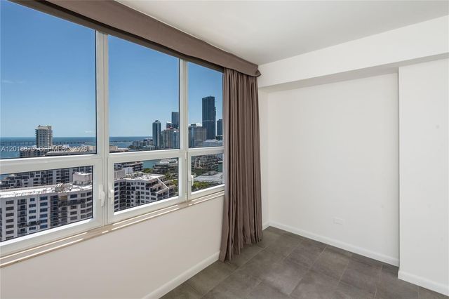 848 Brickell Key Dr 2703, Miami, FL 33131