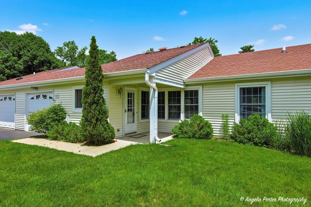 7227 Wheaton Lane 355, Fox Lake, IL 60020