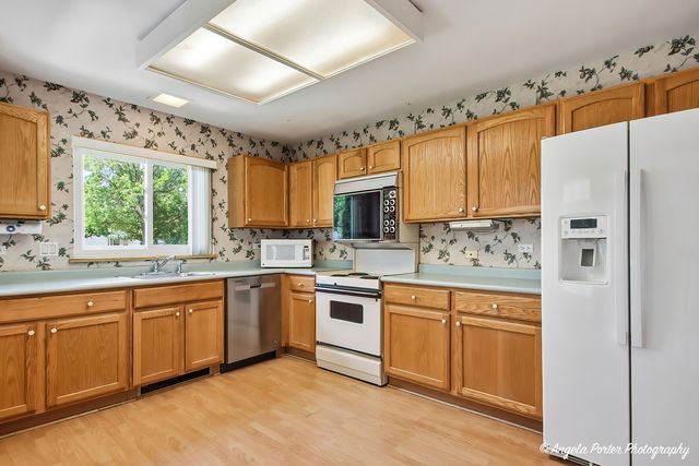 7227 Wheaton Lane 355, Fox Lake, IL 60020