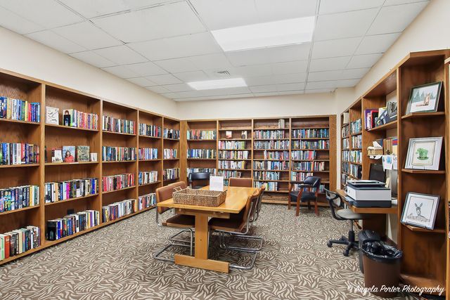 7227 Wheaton Lane 355, Fox Lake, IL 60020