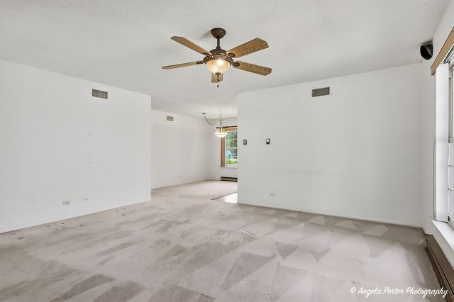 7227 Wheaton Lane 355, Fox Lake, IL 60020