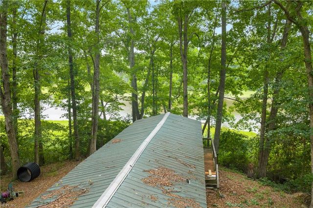 3938 Paradise Point RD, Hayes, VA 23072